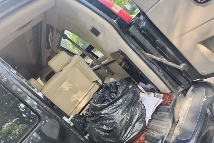 Used GMC SAVANA  Trunk