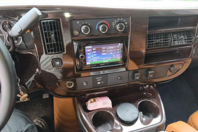 Used GMC SAVANA 2013 6.0L Long Wheelbase Flagship Edition Audio And AC Panel