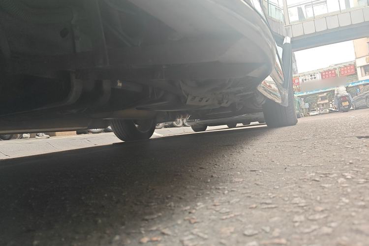 Used GMC SAVANA 2013 5.3L four-wheel-drive Leader Edition Chassis Front Left