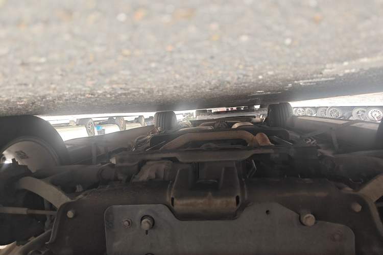 Used GMC SAVANA 2013 5.3L four-wheel-drive Leader Edition Chassis Front