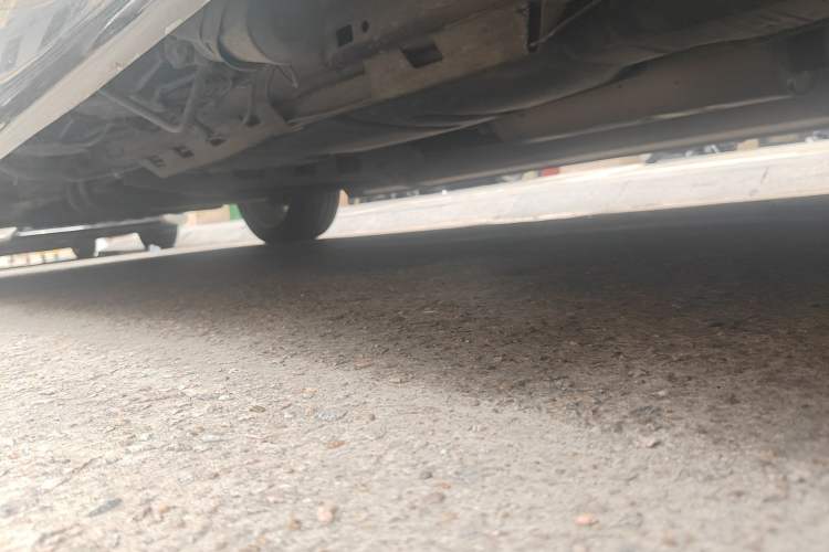 Used GMC SAVANA 2013 5.3L four-wheel-drive Leader Edition Chassis Rear Left