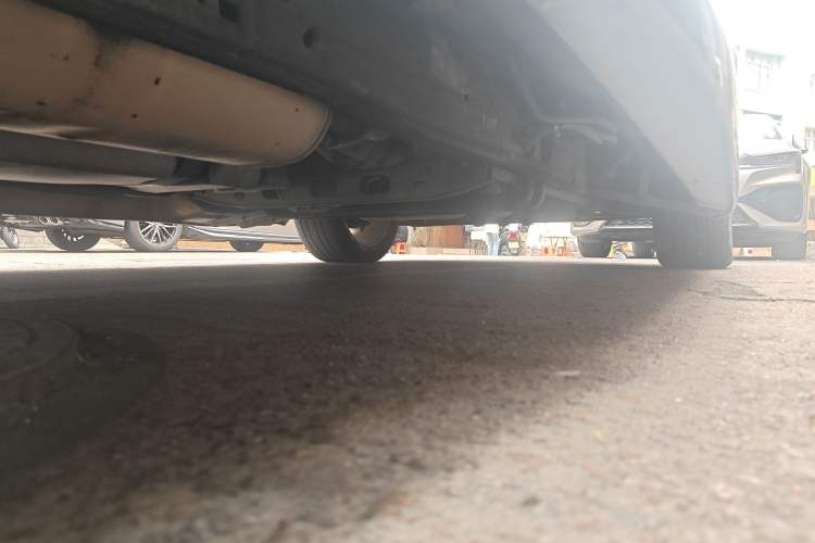 Used GMC SAVANA 2013 5.3L four-wheel-drive Leader Edition Chassis Rear Right