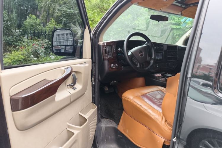 Used GMC SAVANA 2013 6.0L Long Wheelbase Flagship Edition Driver Seat