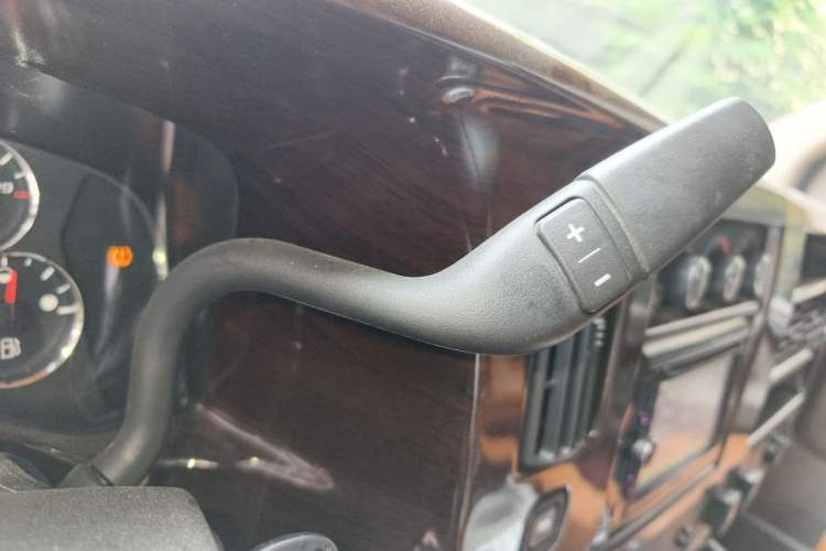 Used GMC SAVANA 2013 6.0L Long Wheelbase Flagship Edition Gear Lever