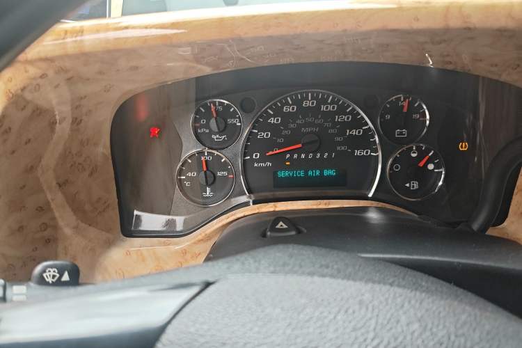 Used GMC SAVANA 2013 5.3L four-wheel-drive Leader Edition Instrument Cluster
