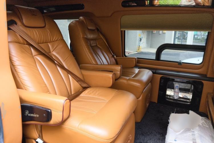 Used GMC SAVANA 2013 6.0L Long Wheelbase Flagship Edition Left Rear Seat