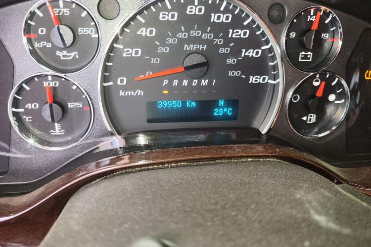 Used GMC SAVANA 2013 6.0L Long Wheelbase Flagship Edition Odometer Close Up