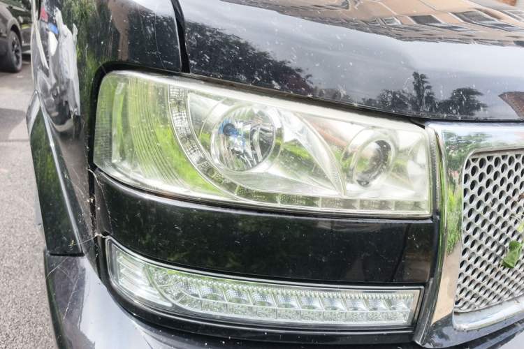 Used GMC SAVANA 2013 6.0L Long Wheelbase Flagship Edition Right Front Headlight