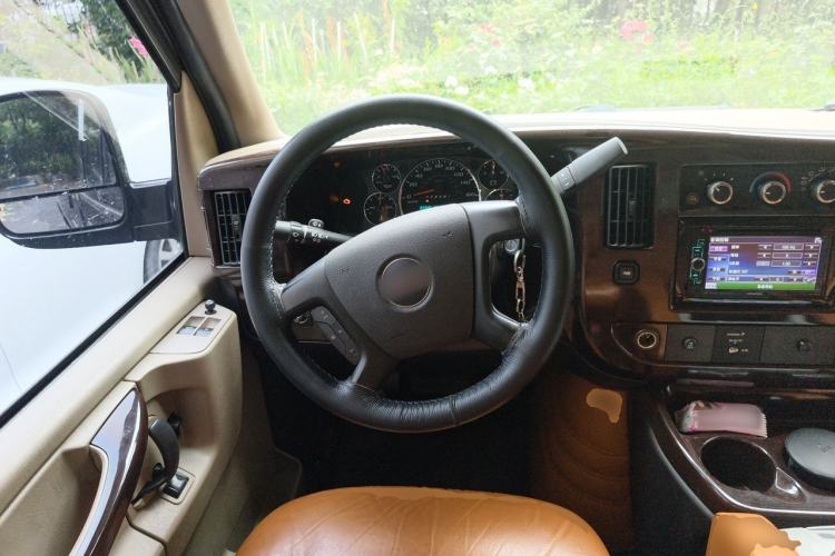 Used GMC SAVANA 2013 6.0L Long Wheelbase Flagship Edition Steering Wheel