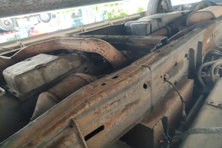 Used GMC SAVANA 2013 6.0L 2500S Sport Edition 7-seater Chassis Front Right