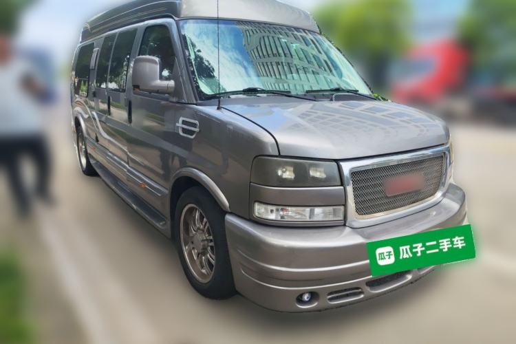 Used GMC SAVANA 2013 6.0L 2500S Sport Edition 7-seater Front Right 45 Deg