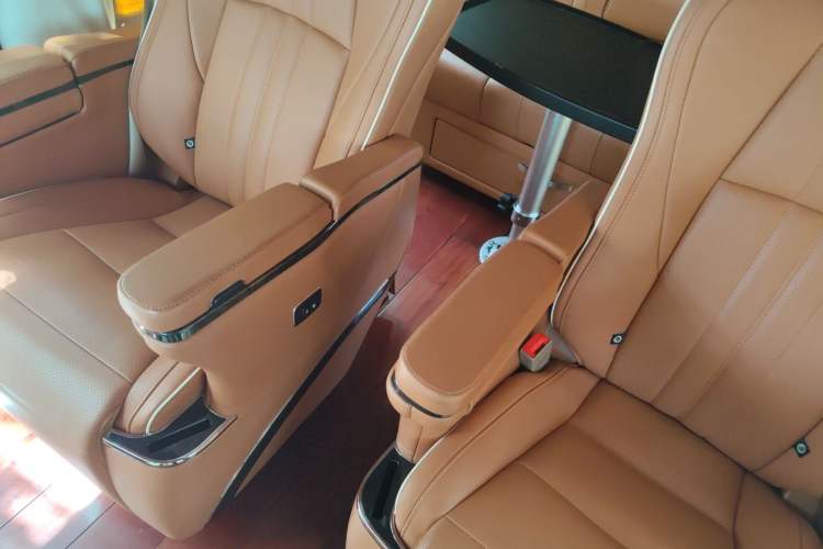 Used GMC SAVANA 2013 6.0L 2500S Sport Edition 7-seater Left Rear Seat