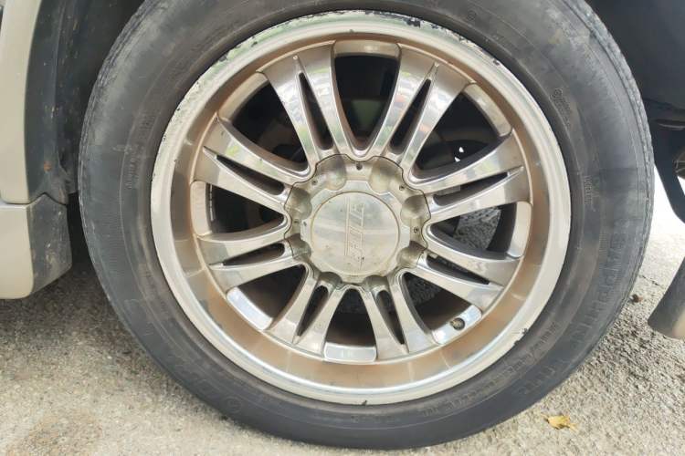 Used GMC SAVANA 2013 6.0L 2500S Sport Edition 7-seater Right Front Wheel Hub