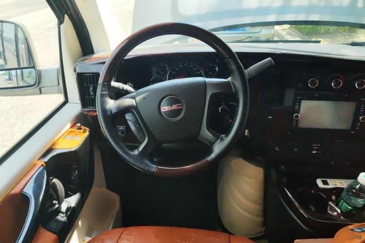 Used GMC SAVANA 2013 6.0L 2500S Sport Edition 7-seater Steering Wheel