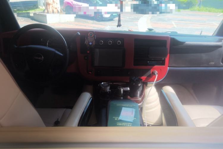 Used GMC SAVANA  Center Console