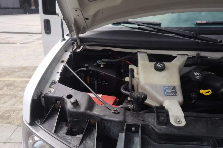 Used GMC SAVANA  Engine Bay Right