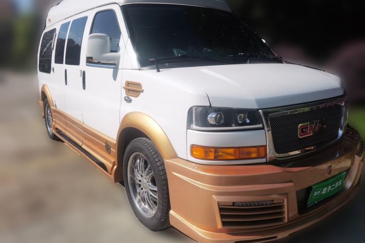 Used GMC SAVANA  Front Right 45 Deg