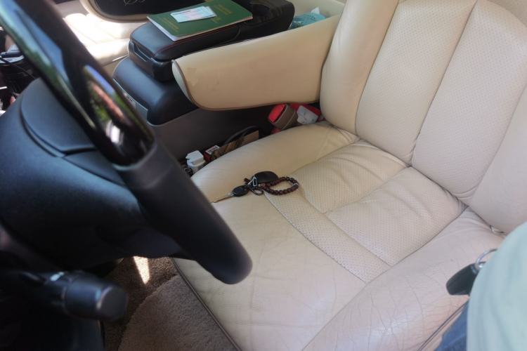 Used GMC SAVANA  Left Front Seat