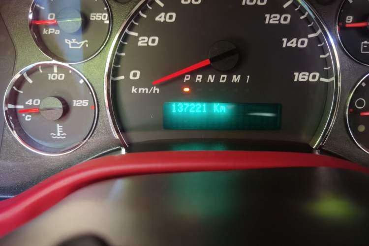 Used GMC SAVANA  Odometer Close Up