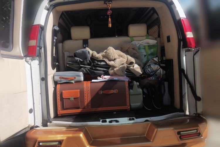 Used GMC SAVANA  Trunk