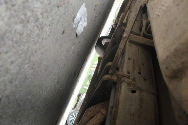 Used GMC SAVANA  Chassis Front Right