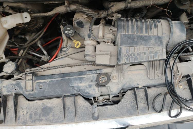 Used GMC SAVANA  Engine Bay
