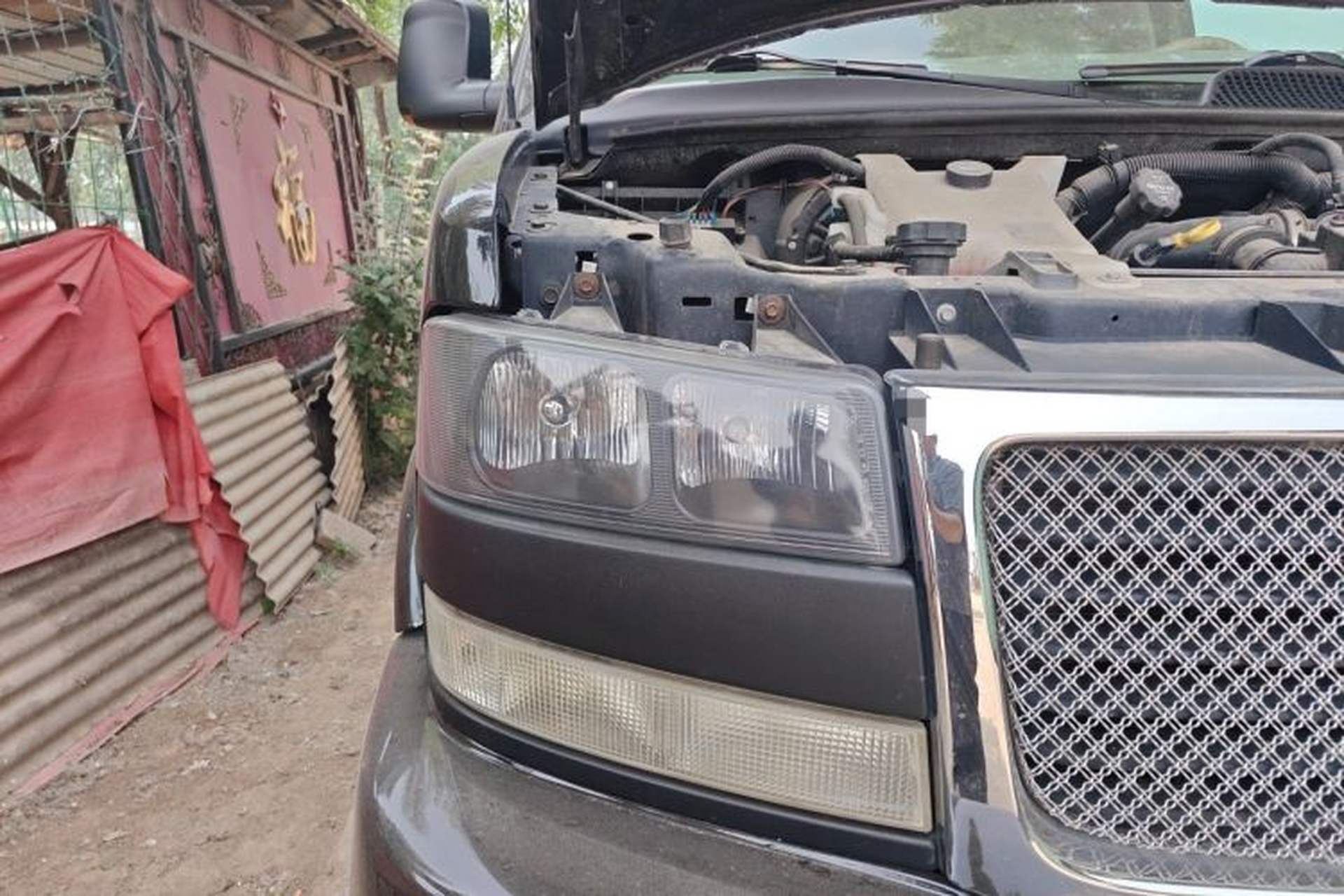Used GMC SAVANA  Right Front Headlight