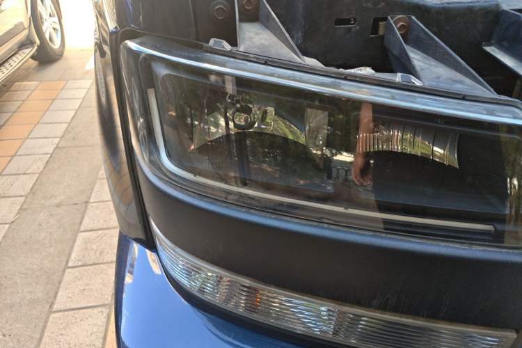 Used GMC SAVANA 2014 5.3L 1500S Prestige Edition Right Front Headlight