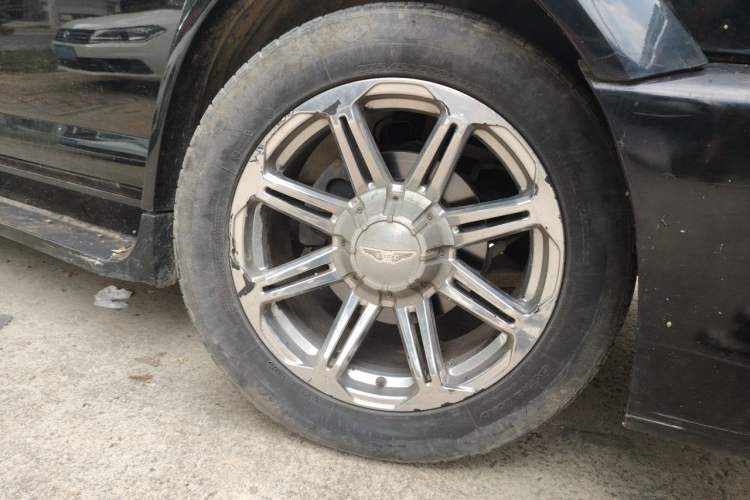 Used GMC SAVANA  Right Front Wheel Hub