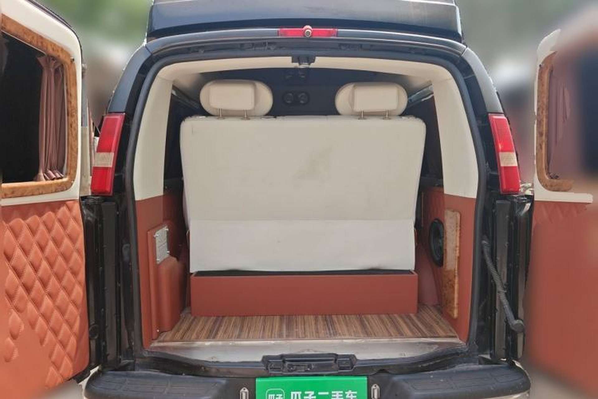 Used GMC SAVANA  Trunk