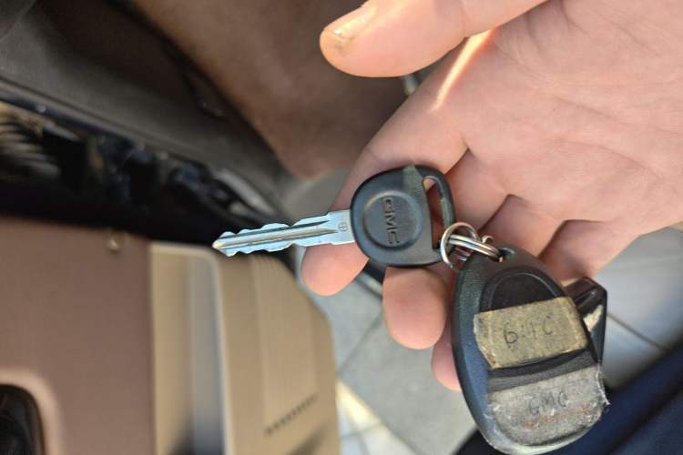 Used GMC SAVANA 2014 5.3L 1500S Prestige Edition Vehicle Key