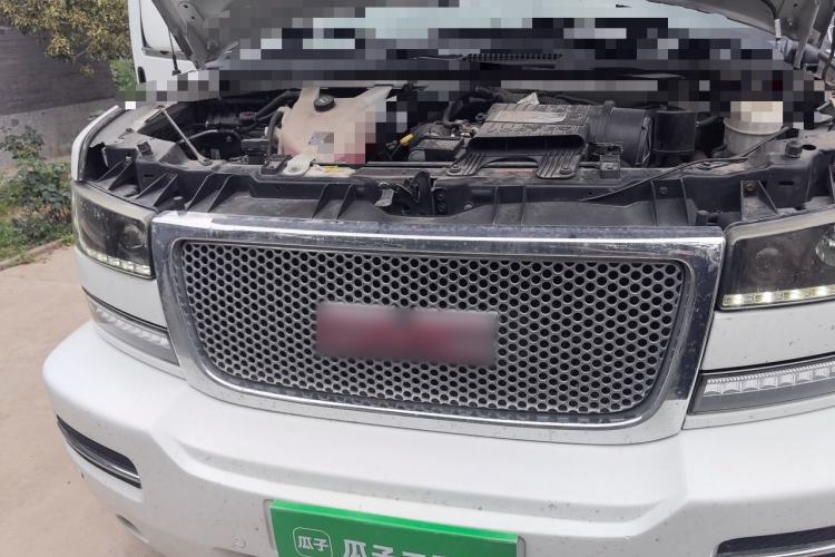 Used GMC SAVANA  Engine Bay