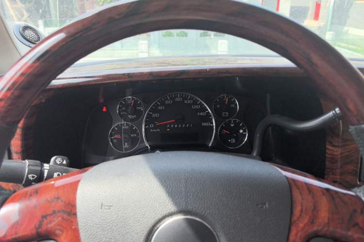 Used GMC SAVANA  Instrument Cluster