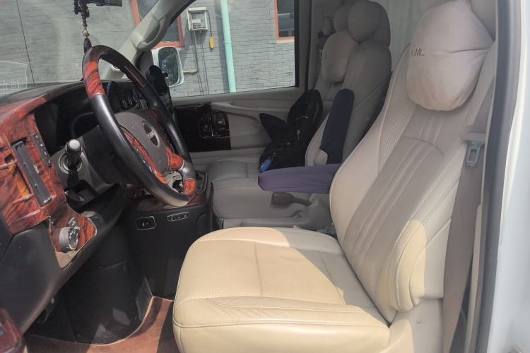 Used GMC SAVANA  Left Front Seat