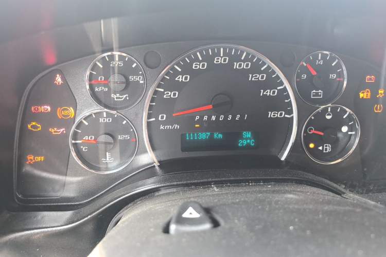 Used GMC SAVANA  Odometer Close Up