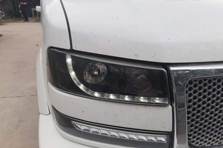 Used GMC SAVANA  Right Front Headlight