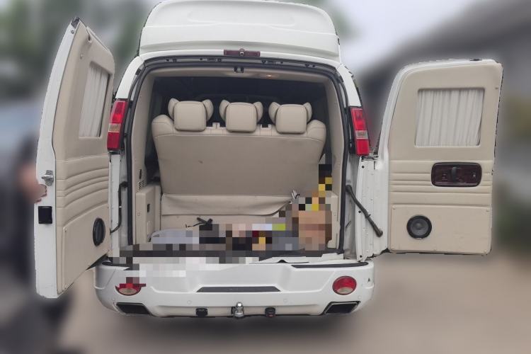 Used GMC SAVANA  Trunk