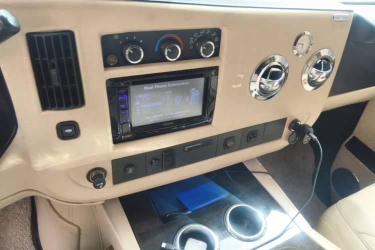 Used GMC SAVANA  Audio And AC Panel