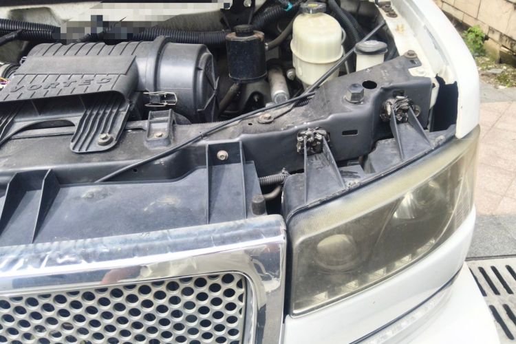 Used GMC SAVANA  Engine Bay Left