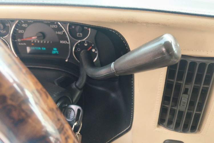Used GMC SAVANA  Gear Lever
