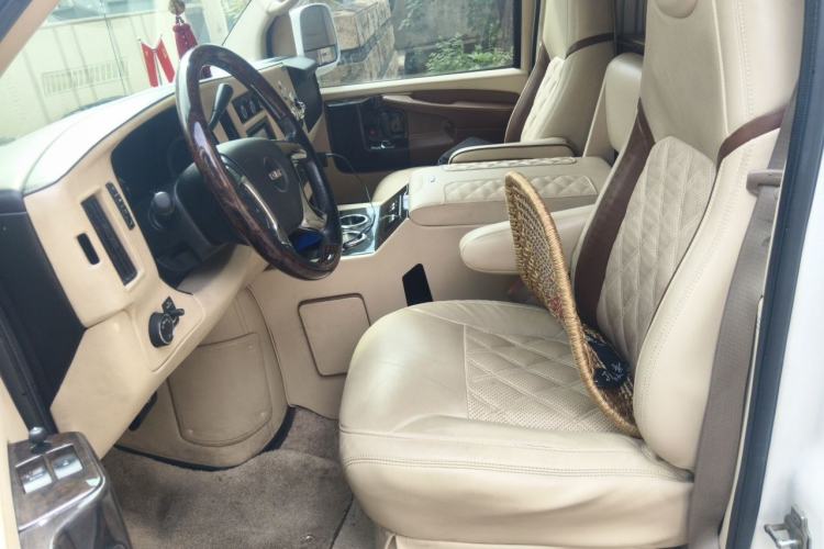 Used GMC SAVANA  Left Front Seat