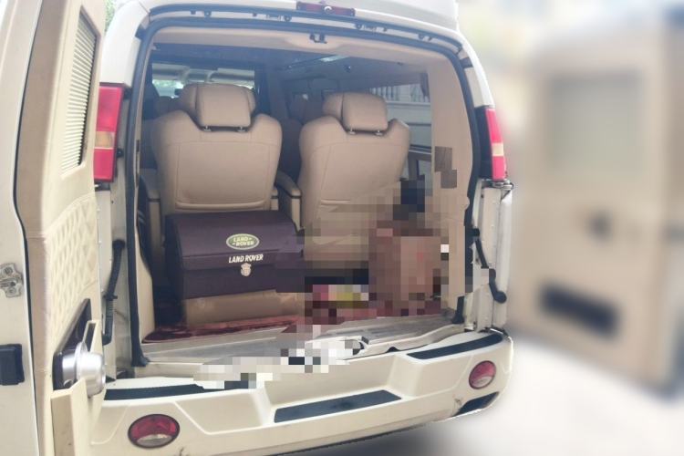 Used GMC SAVANA  Trunk