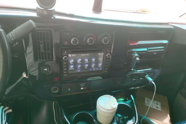 Used GMC SAVANA  Audio And AC Panel