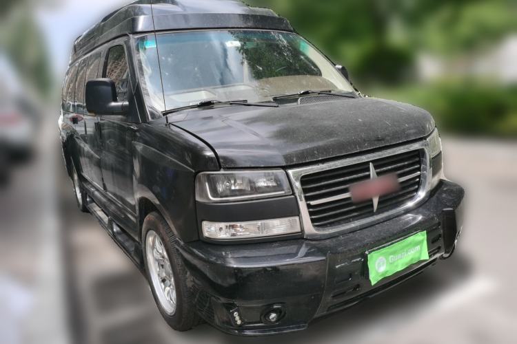 Used GMC SAVANA  Front Right 45 Deg