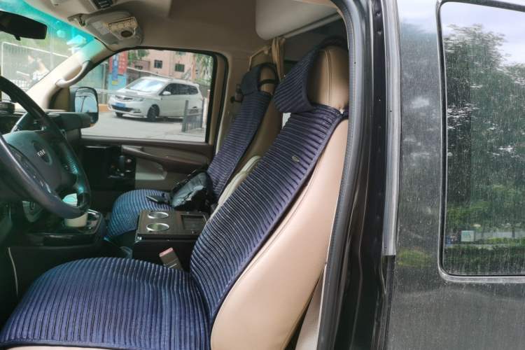 Used GMC SAVANA  Left Front Seat