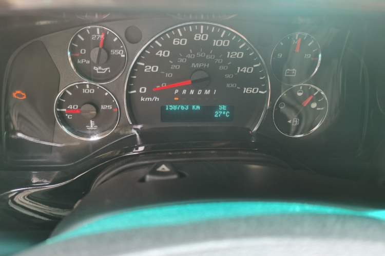 Used GMC SAVANA  Odometer Close Up