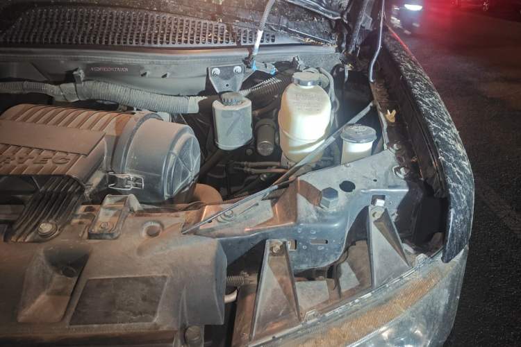 Used GMC SAVANA 2018 6.0L GX777 Prestige Star Edition Engine Bay Left