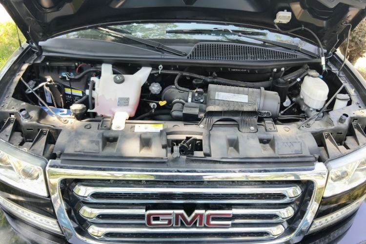Used GMC SAVANA 2019 6.0L GL750 Elegant Sky Edition Engine Bay