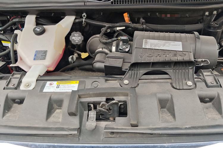 Used GMC SAVANA 2019 6.0L GL750 Elegant Sky Edition Engine Bay