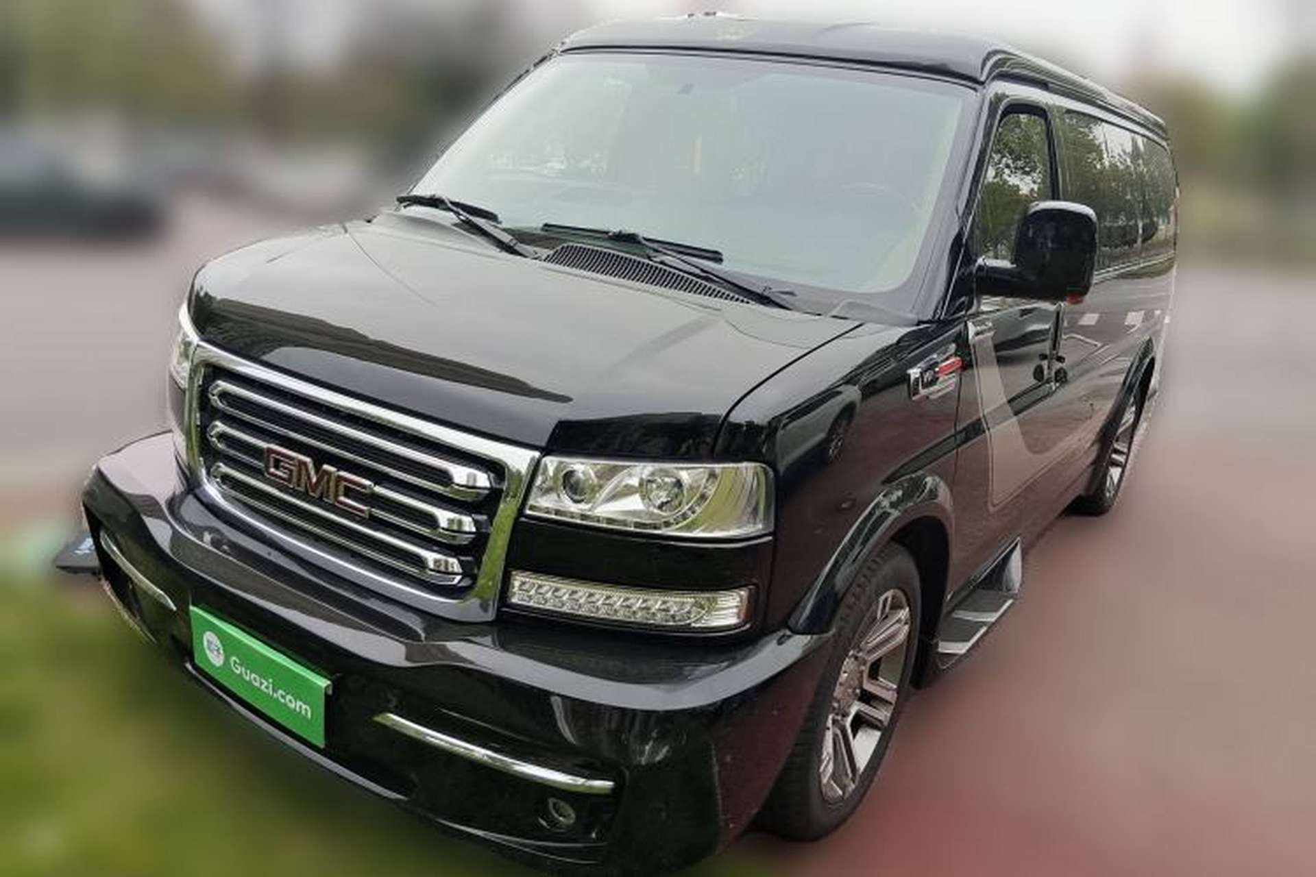 Used GMC SAVANA 2019 6.0L GL750 Elegant Sky Edition Front Left 45 Deg